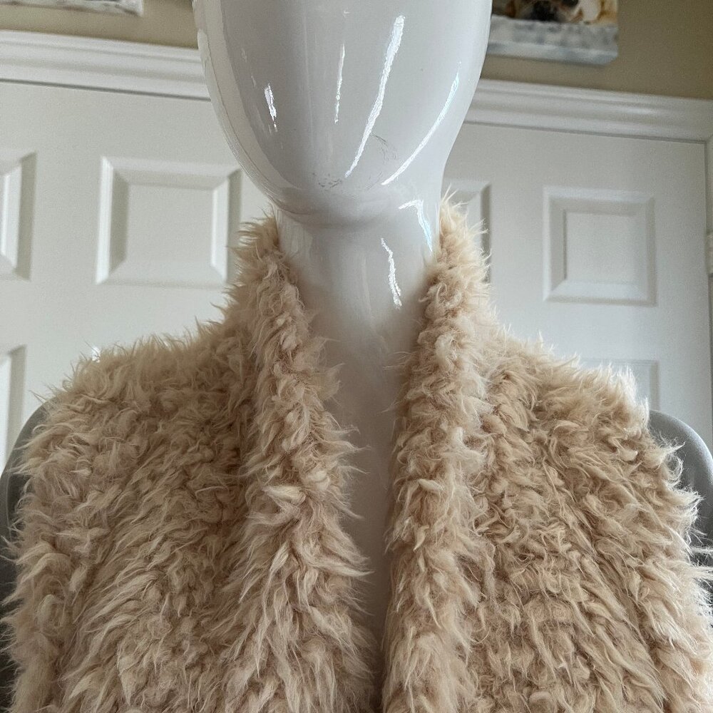 Faux Fur Fun Vest - Light tan